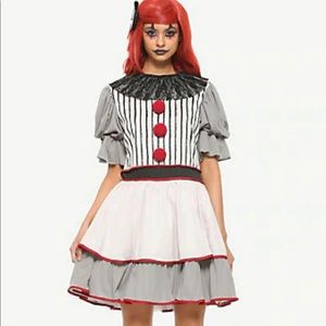 Hot Topic Creepy Clown Pennywise Halloween Costume